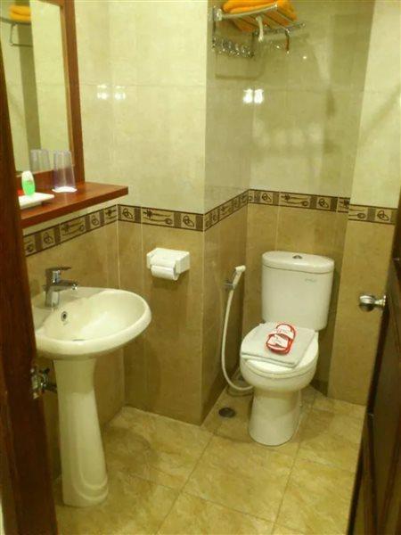 Maranatha Grand Hotel Джокьякарта Экстерьер фото